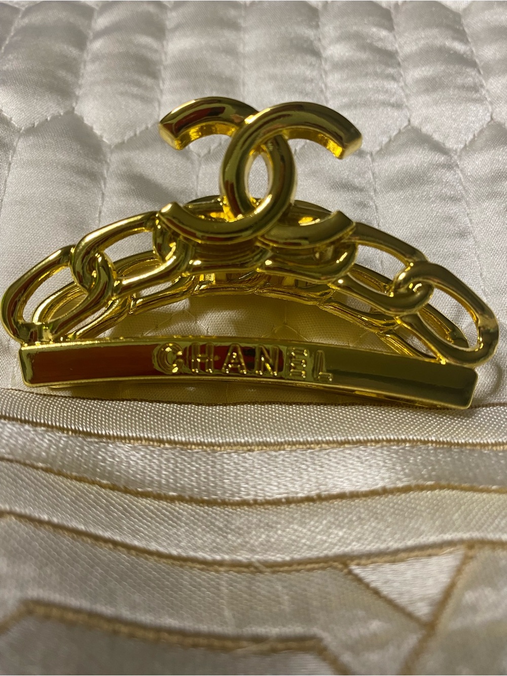 ChaneI Logo Hair  Clip Women's Accessory Metal Gold - Tone